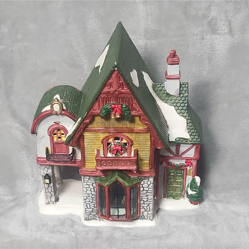 Holiday Traditions Lighted Porcelain House Item #997367-MMI
